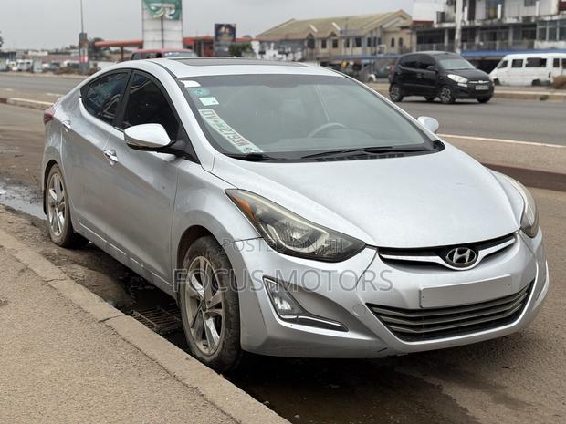 Hyundai Elantra 2015 Silver