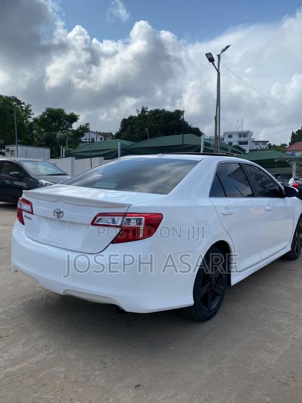 Toyota Camry 2014 White