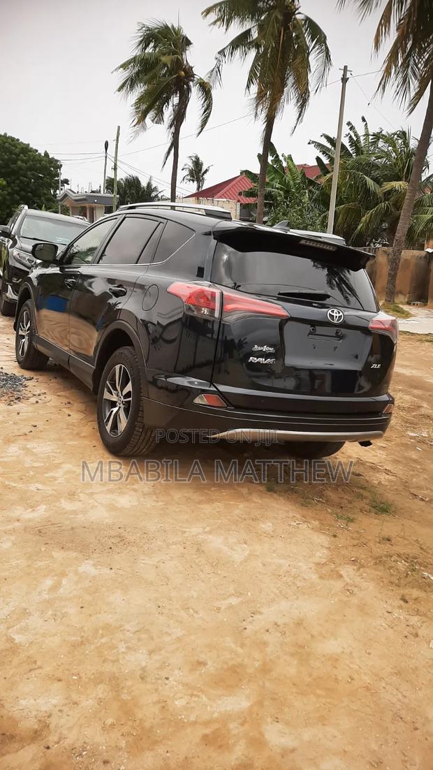 Toyota RAV4 2017 Black