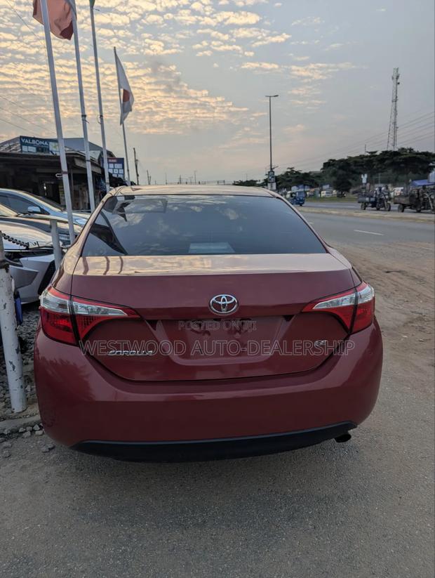 Toyota Corolla 2014 Red