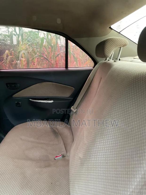 Toyota Belta 2010 Red