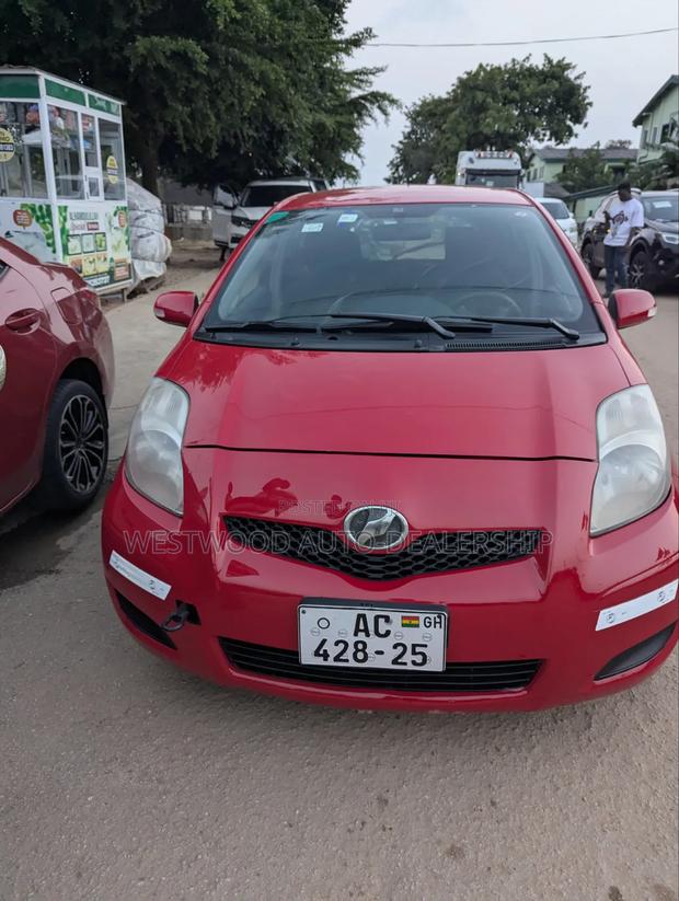 Toyota Vitz 1.5 FWD 5dr 2010 Red