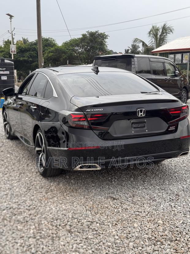 Honda Accord Touring 2.0T 2020 Black