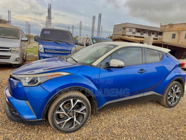 Toyota C-HR 2018 Blue