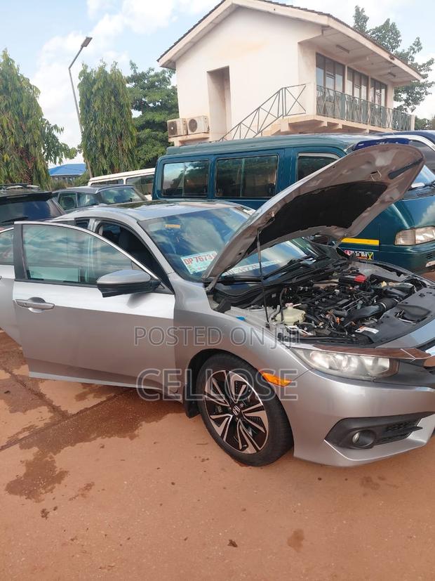 Honda Civic EX-L Sedan 2018 Silver
