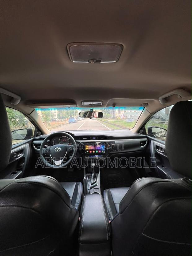 Toyota Corolla LE 4dr Sedan (1.8L 4cyl CVT) 2014 Black