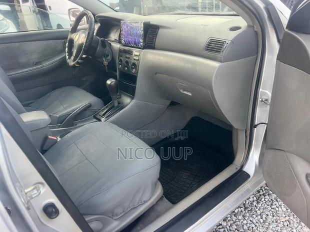 Toyota Corolla 2008 Silver