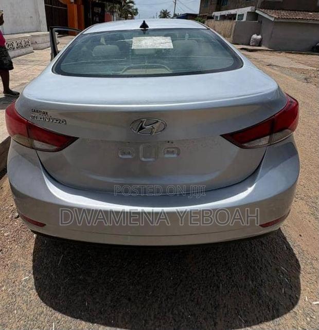 Hyundai Elantra SE Sedan FWD (1.8L 4cyl 6A) 2016 Silver