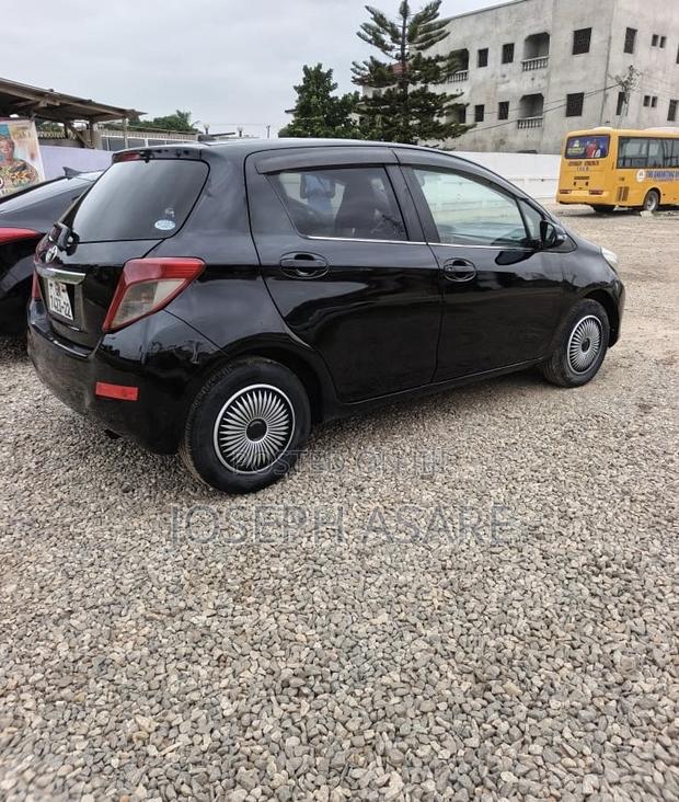 Toyota Vitz 2012 Black