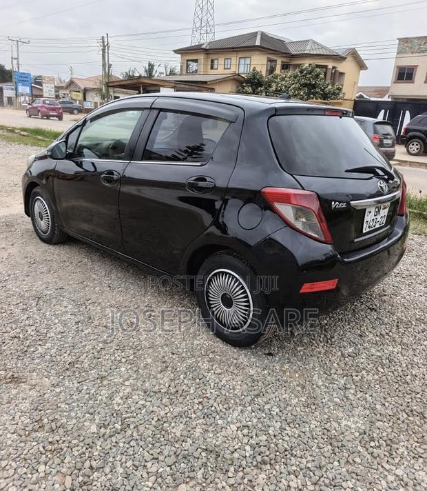 Toyota Vitz 2012 Black