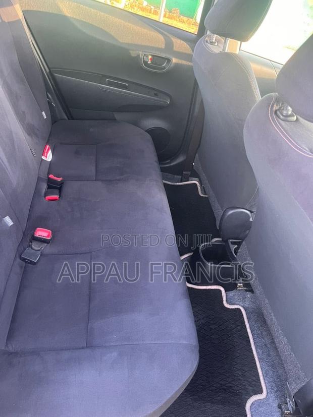 Toyota Vitz 1.5 FWD 5dr 2014 Black