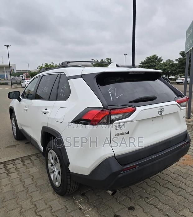 Toyota RAV4 2020 White
