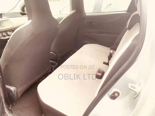 Toyota Vitz 2013 Black