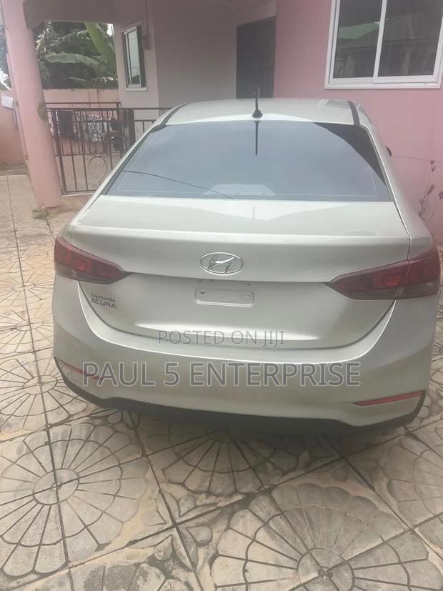 Hyundai Accent 2019 Gray