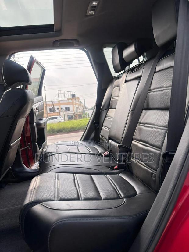 Honda CR-V 2023 Red