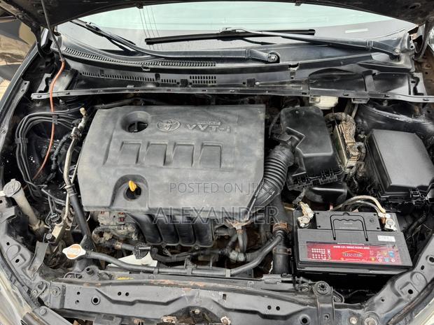 Toyota Corolla S w/Special Edition Pkg (1.8L 4cyl CVT) 2016 Black
