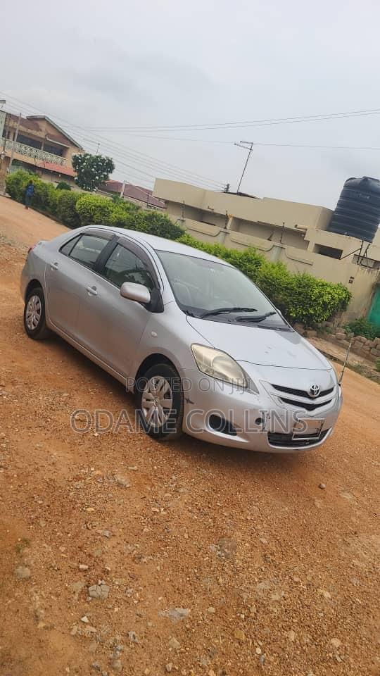 Toyota Belta 2008 Silver