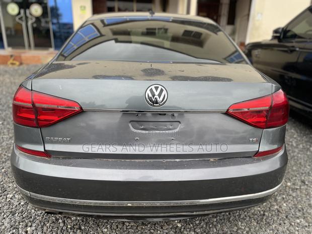 Volkswagen Passat 2015 Silver