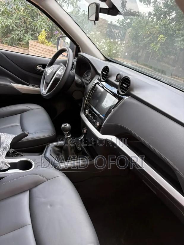 New Dongfeng Rich 6 2025 Black