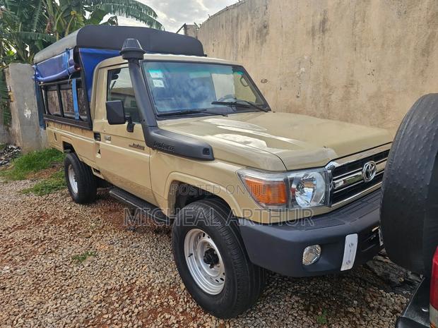 Toyota Land Cruiser 2012 Beige