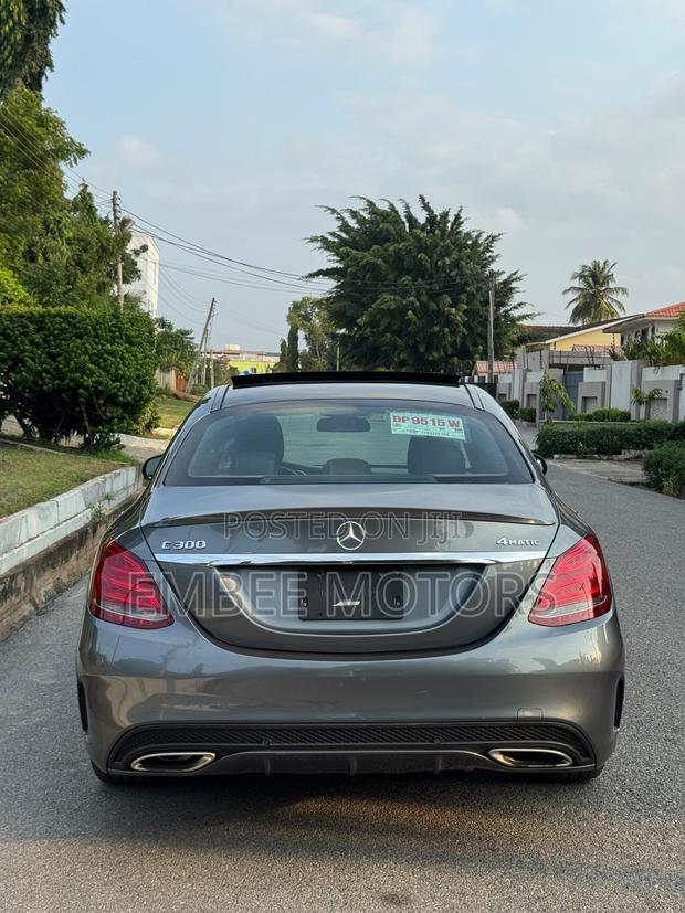 Mercedes-Benz C300 Sport 4Matic Sedan AWD (2.0L 4cyl 7A) 2017 Gray