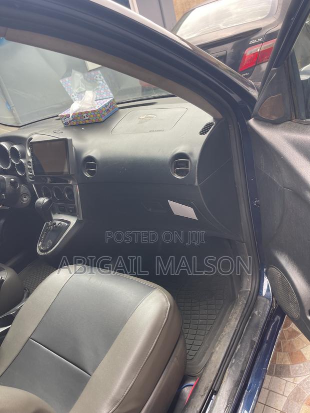 Toyota Matrix Hatchback AWD (1.8L 4cyl 4A) 2006 Blue