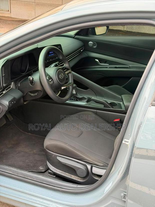 Hyundai Avante 2021 Black