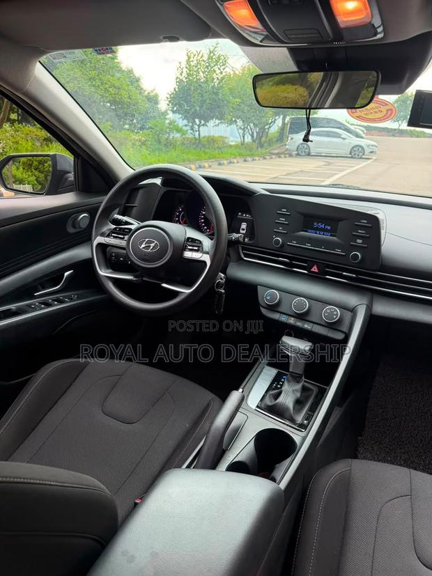 Hyundai Avante 2021 Black