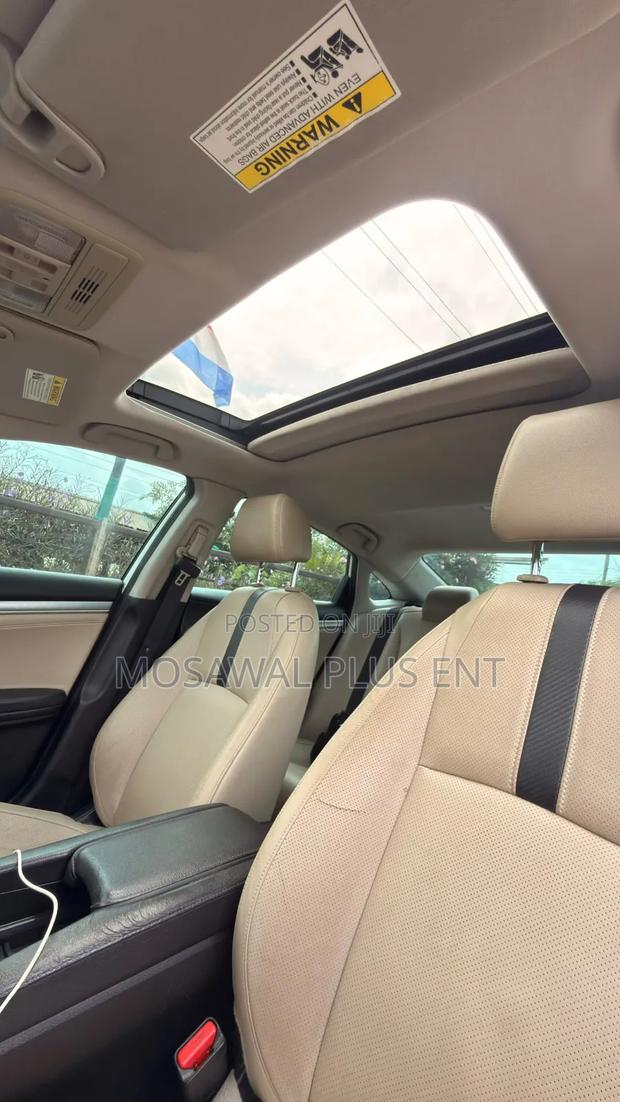 Honda Civic EX Sedan 2018 White