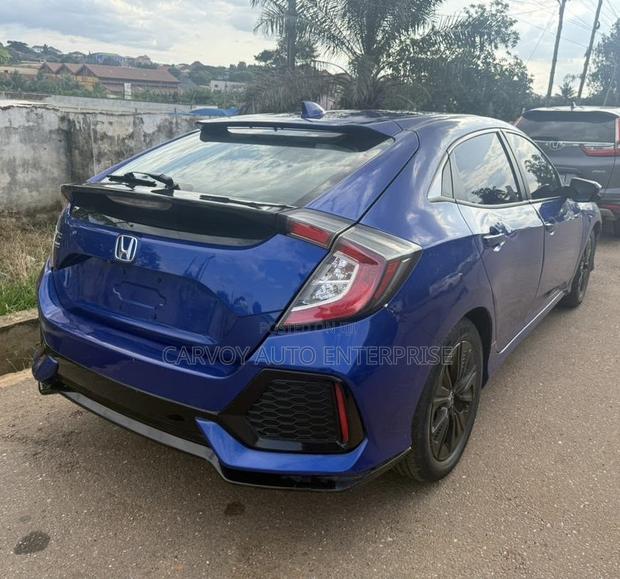 Honda Civic EX Hatchback 2019 Blue