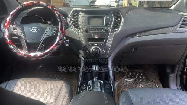 Hyundai Santa Fe 2017 Black