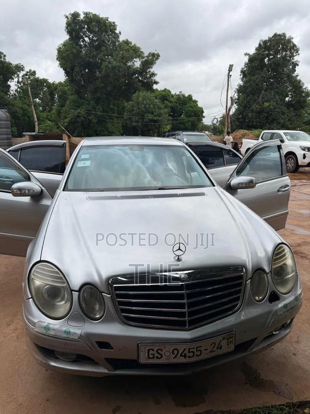 Mercedes-Benz 220E 2006 Gray