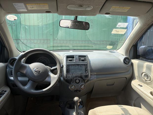 Nissan March 2010 Silver