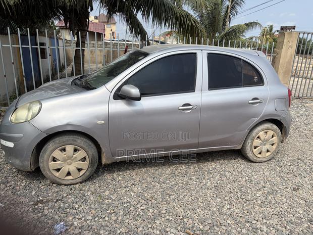 Nissan March 2010 Silver