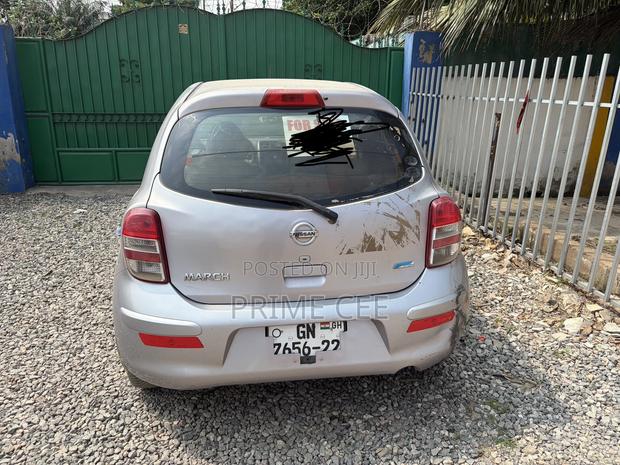 Nissan March 2010 Silver