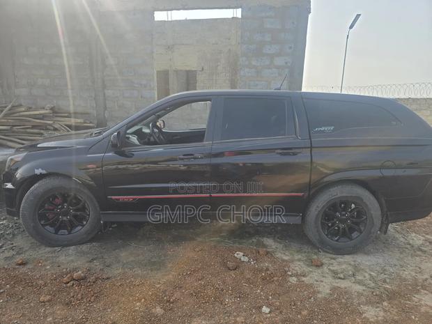 SsangYong Korando 2014 Black