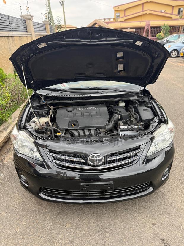 Toyota Corolla 2012 Black