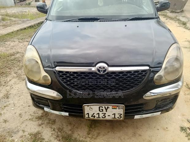 Toyota Duet 2010 Black