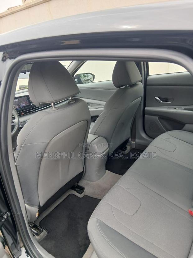Hyundai Elantra 2023 Black