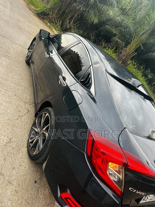 Honda Civic Touring Sedan 2019 Gray