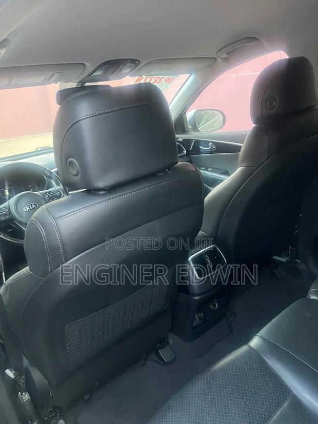 Kia Sorento 2017 Silver