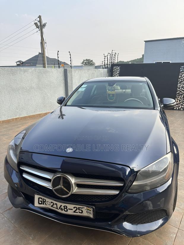 Mercedes-Benz C300 Luxury Sedan RWD (2.0L 4cyl 7A) 2016 Blue