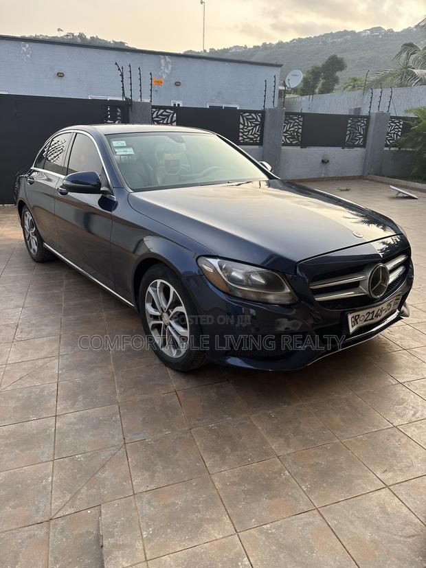 Mercedes-Benz C300 Luxury Sedan RWD (2.0L 4cyl 7A) 2016 Blue