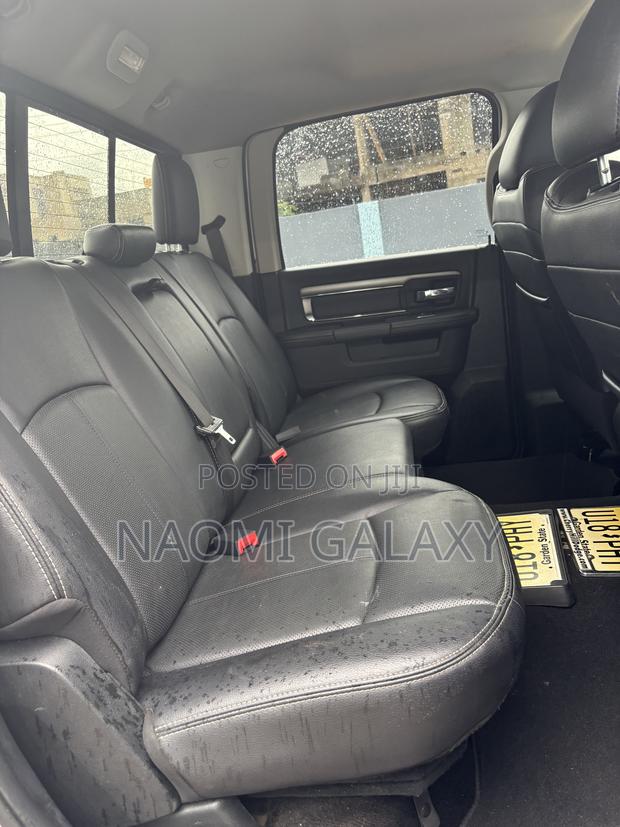 RAM 1500 2018 Gray