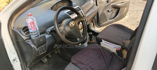 Toyota Yaris 2009 White