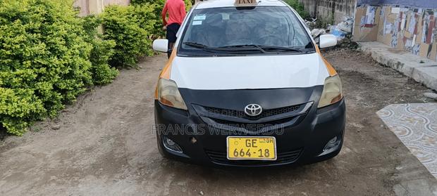 Toyota Yaris 2009 White