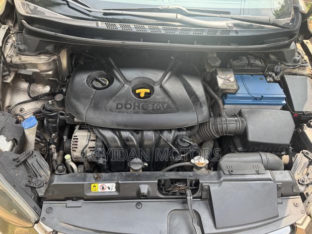 Hyundai Elantra 2013 Gray