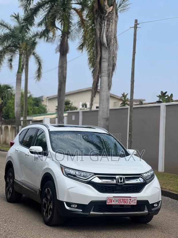 Honda CR-V Touring AWD 2018 White