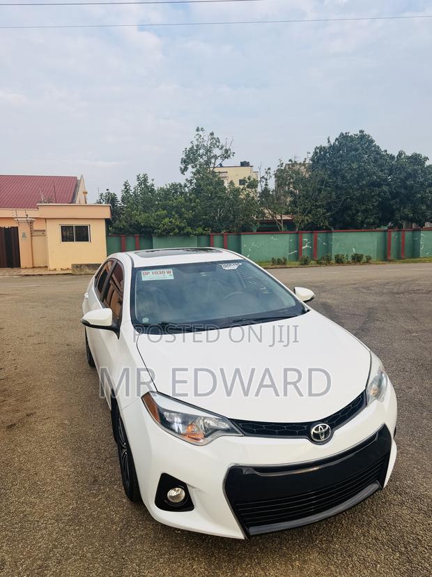 Toyota Corolla S Premium 4dr Sedan (1.8L 4cyl CVT) 2016 White