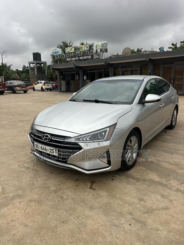 Hyundai Elantra Limited 2020 Gray